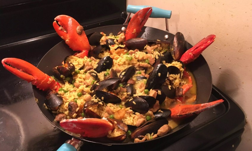 Authentic Spanish Paella Recipe: A Flavorful Seafood and Chicken Delight